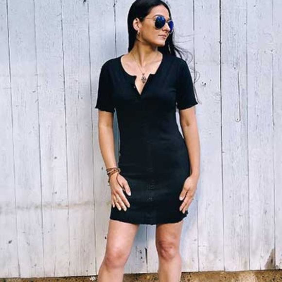 T-SHIRT DRESS - BLACK - Picture 1 of 4